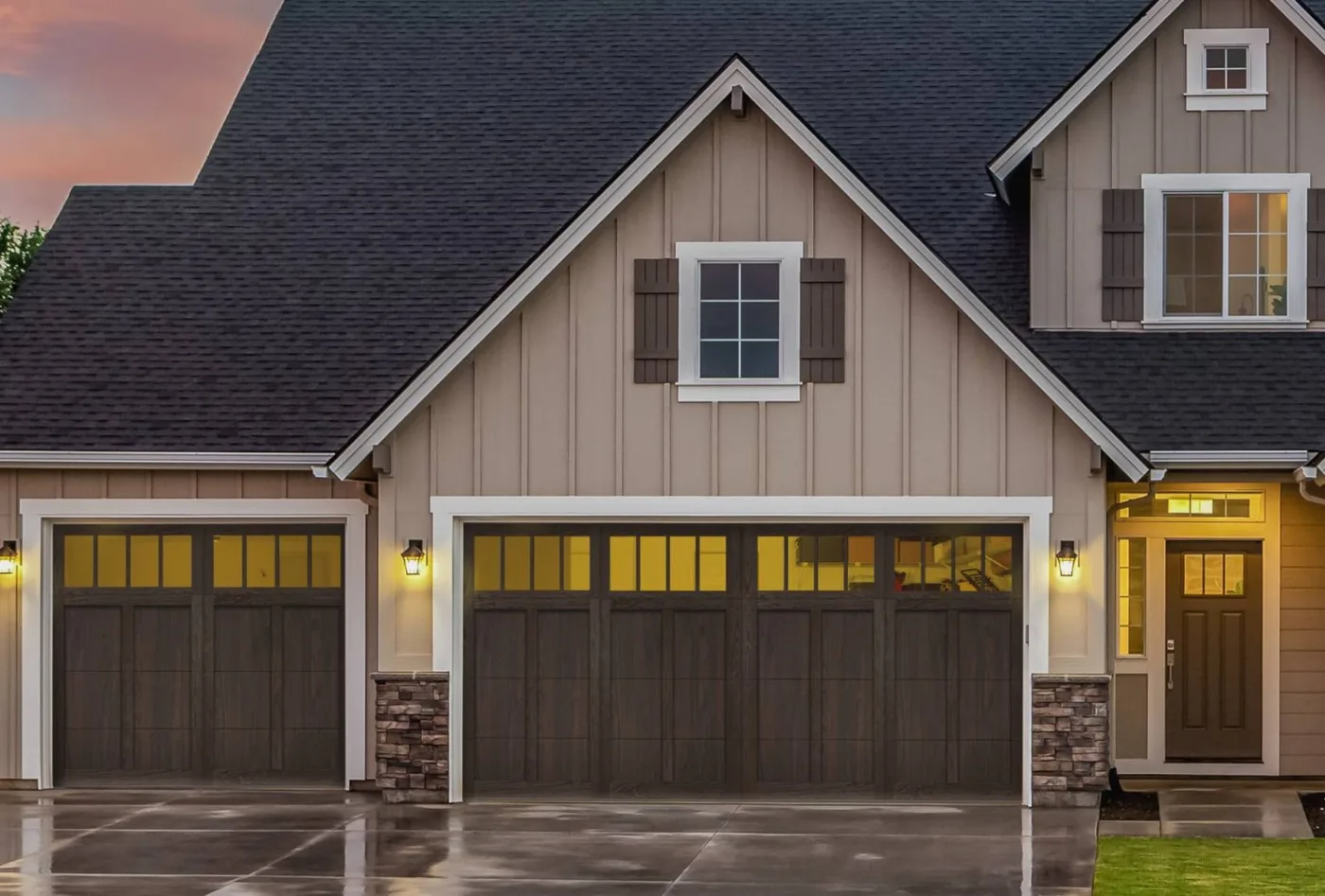 Shoreline garage door — example 1