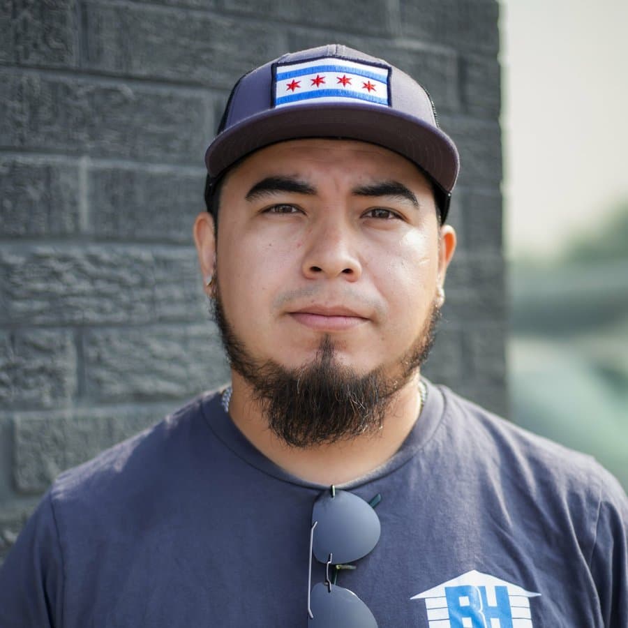 Juan Aguilar, Installer
